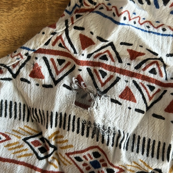 Forever 21 woman size medium pattern cropped tank - Picture 2 of 2